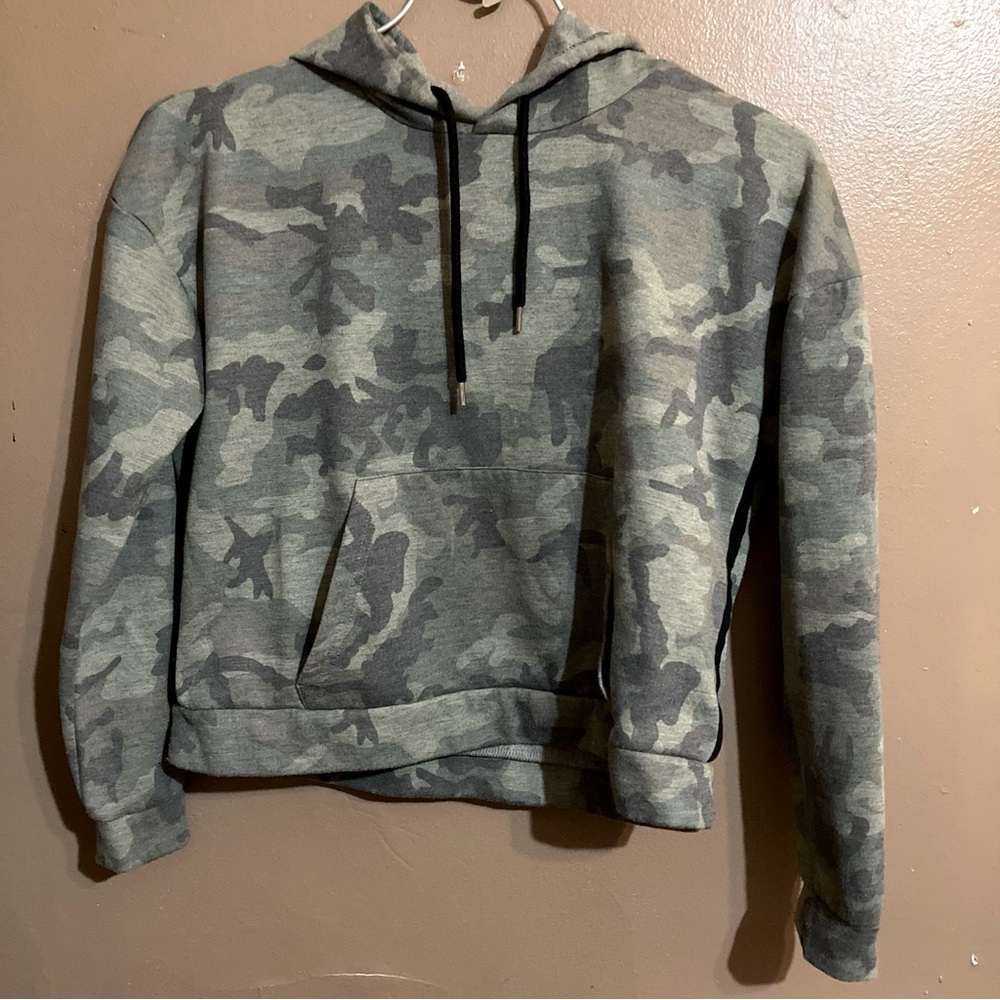 Camo xs hoodie